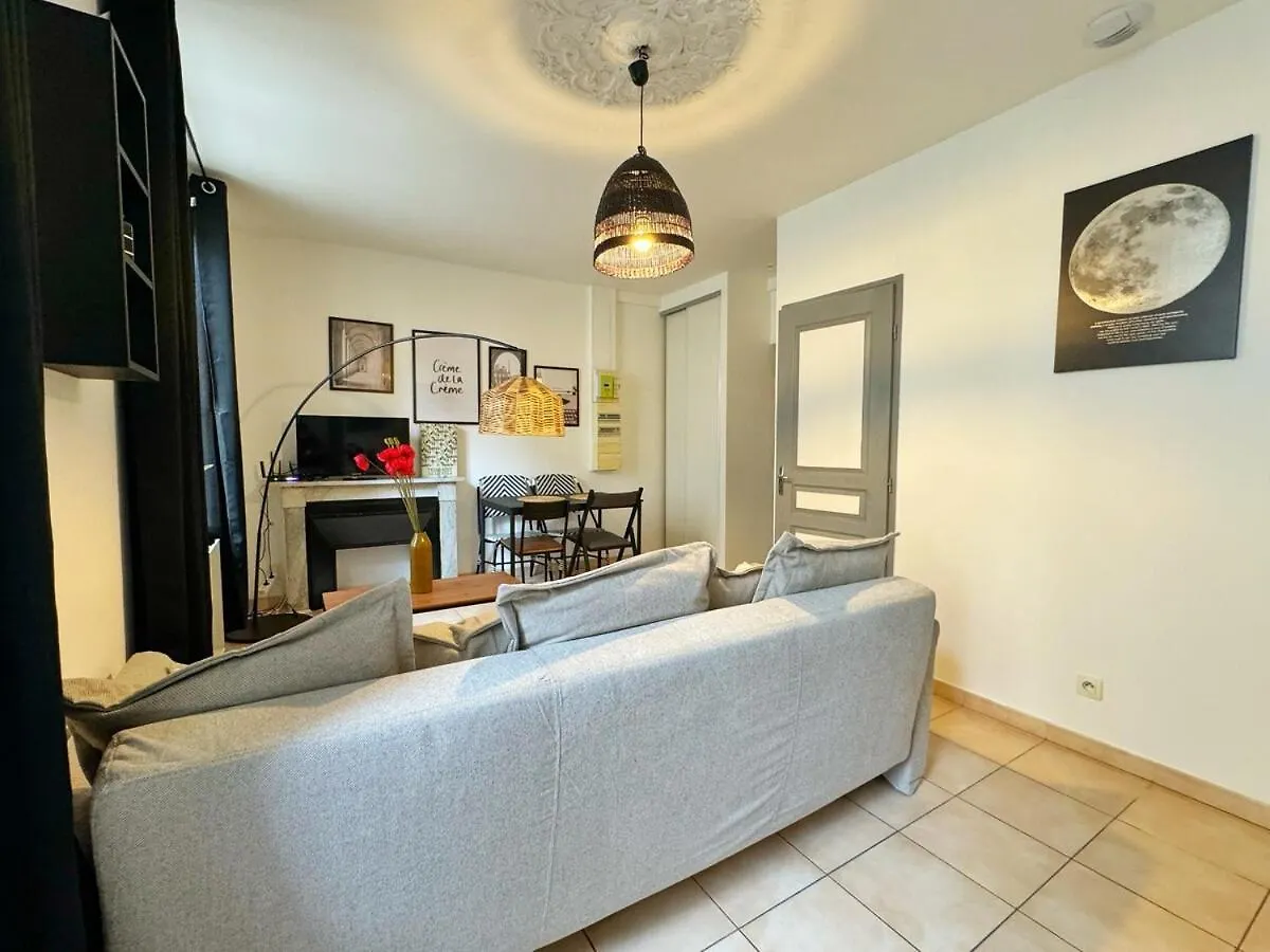 Suite Julius Lyon Francia